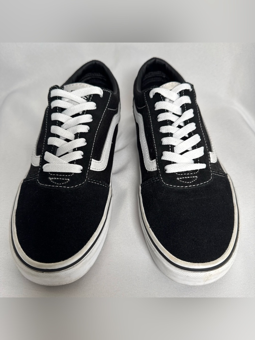 Vans Off The Wall Low-Top Sneakers Mens Size 8.5 Classic Suede Skate Black White